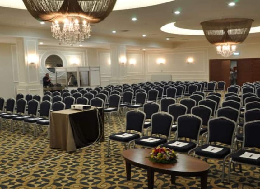 Ruang konferensi Foto