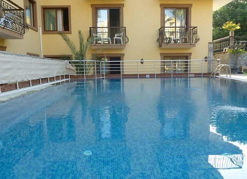 Kolam Foto
