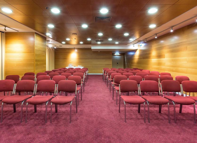 Ruang konferensi Foto