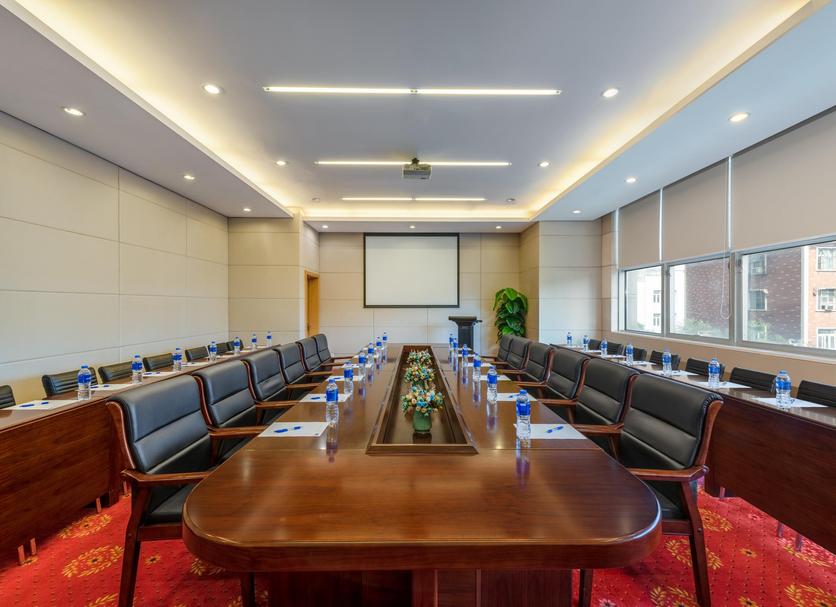 Ruang konferensi Foto