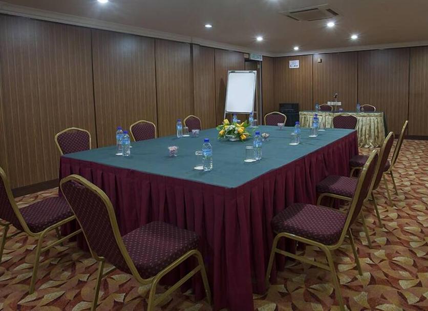 Ruang konferensi Foto