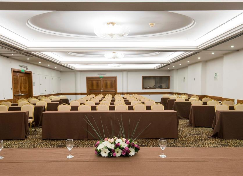 Ruang konferensi Foto