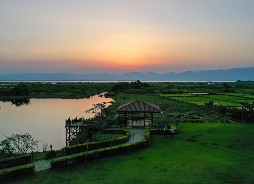 Pemandangan luar Foto