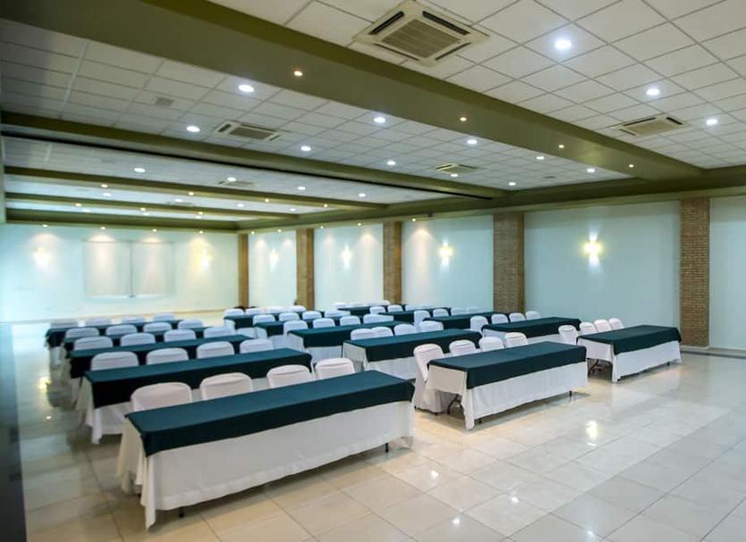 Ruang konferensi Foto