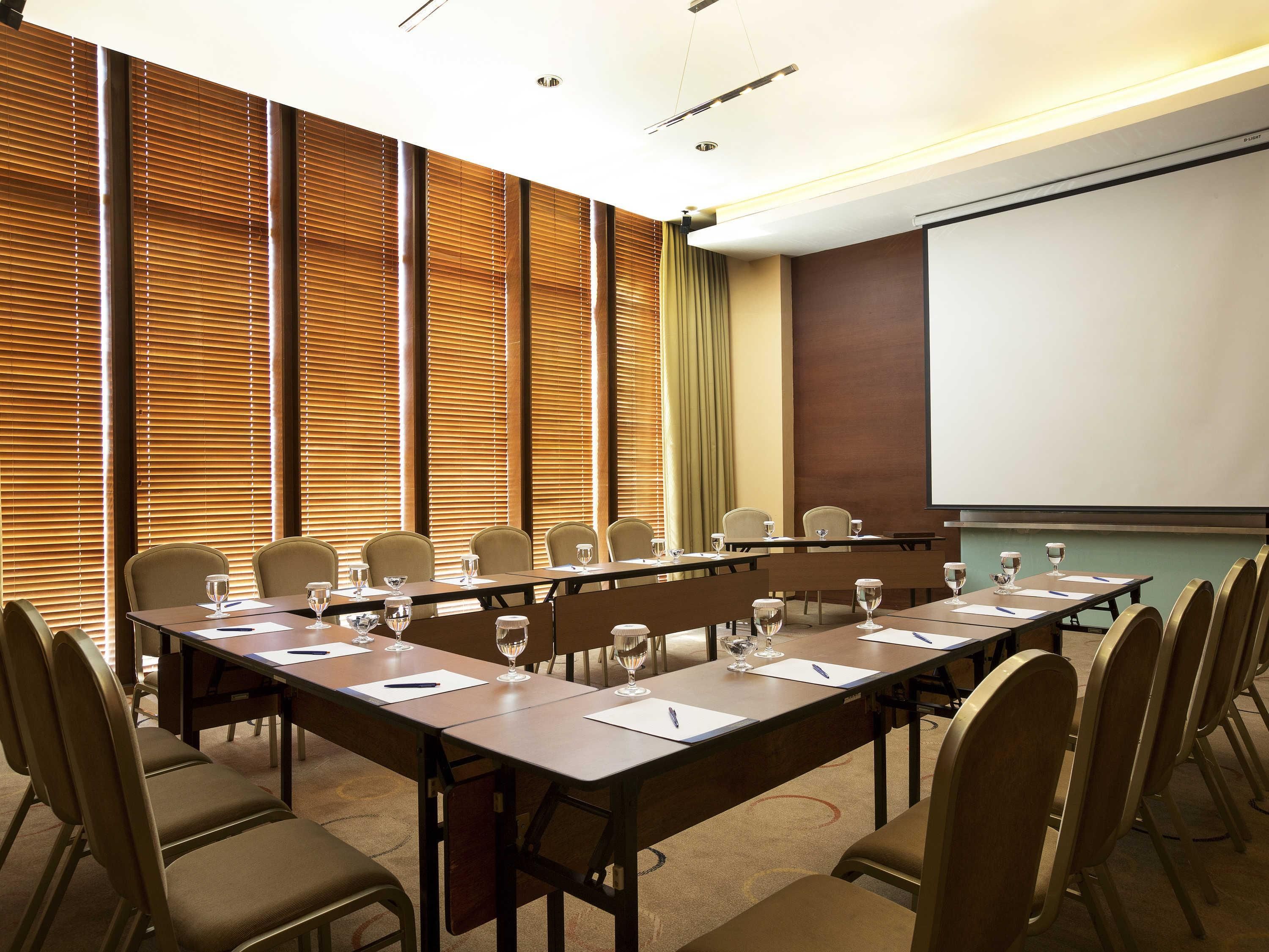 Ruang konferensi