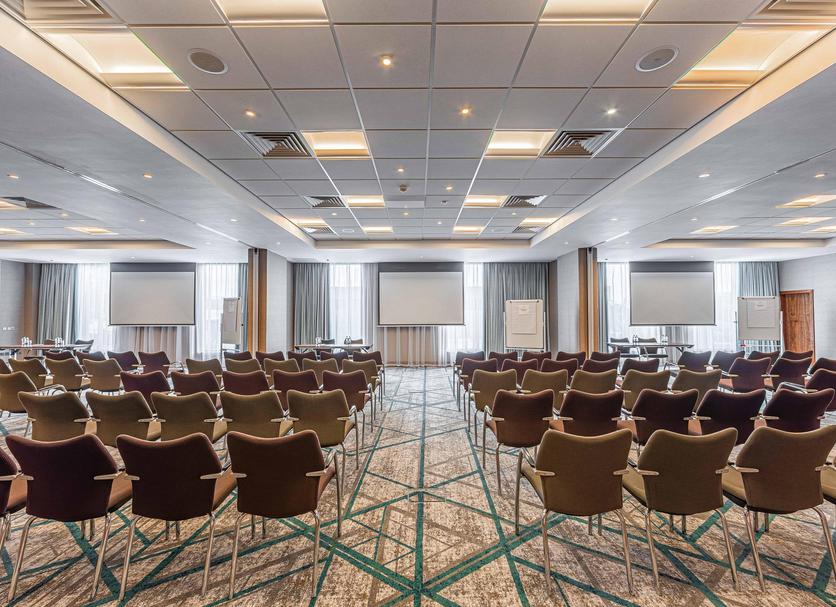 Ruang konferensi Foto