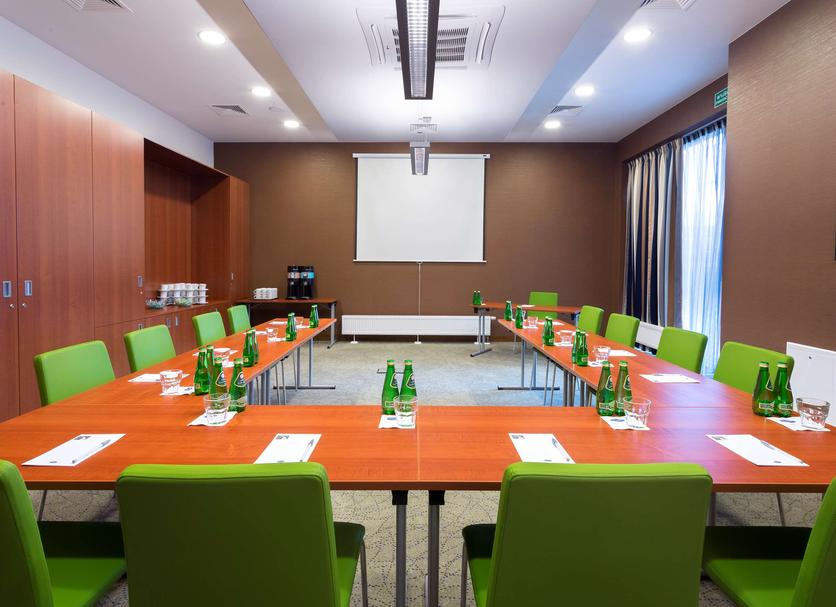 Ruang konferensi Foto
