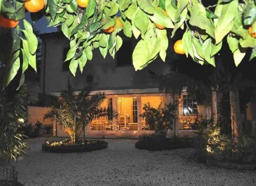 Pemandangan luar Foto