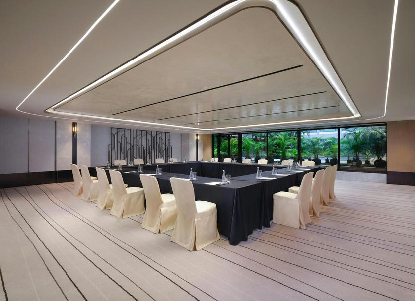 Ruang konferensi Foto