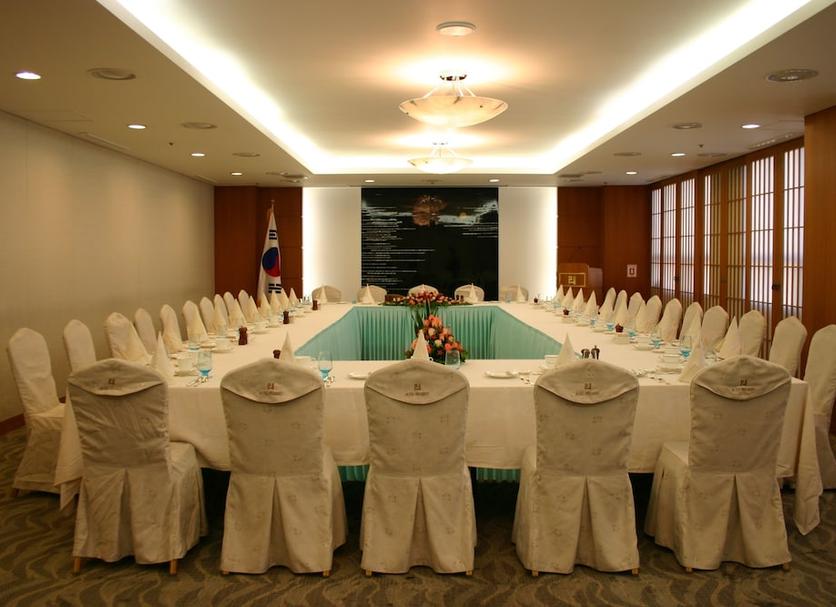 Ruang konferensi Foto