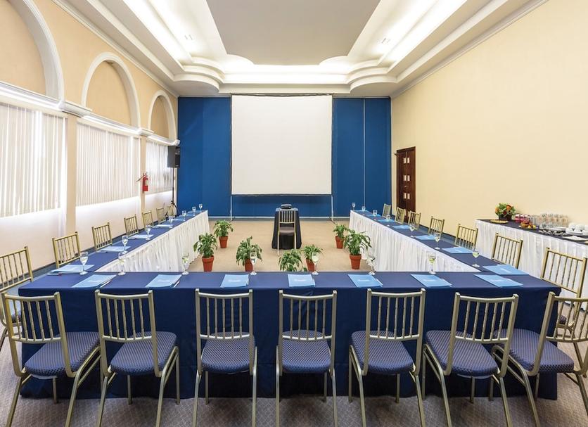 Ruang konferensi Foto
