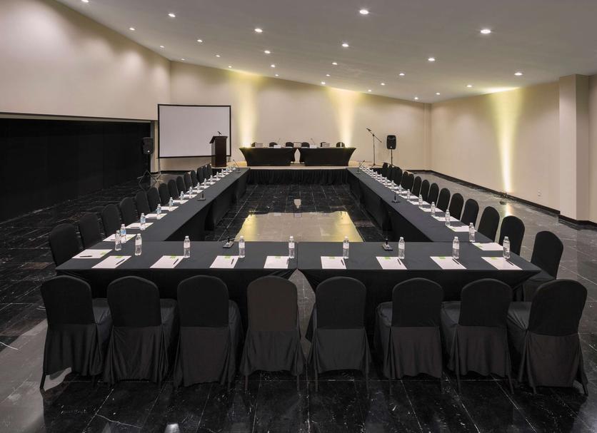 Ruang konferensi Foto