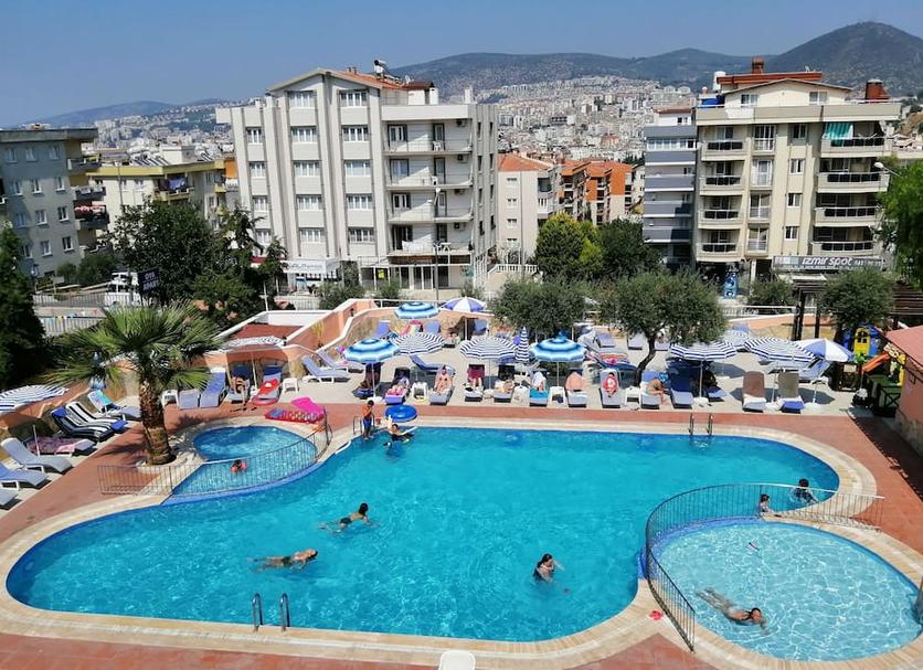 Kolam Foto