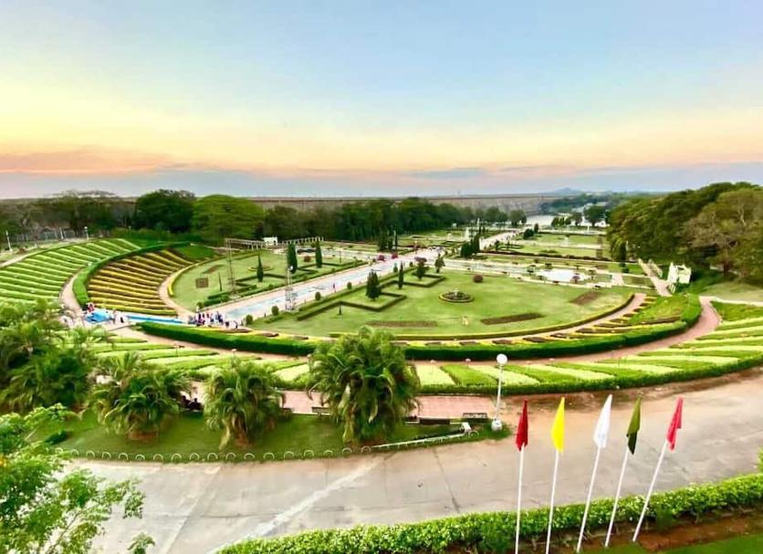 Pemandangan luar Foto