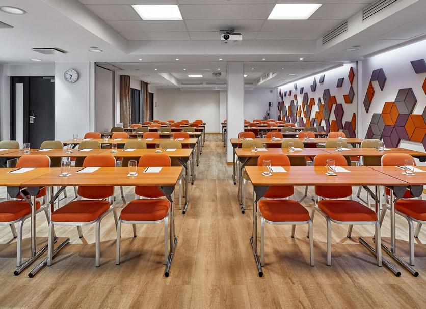 Ruang konferensi Foto