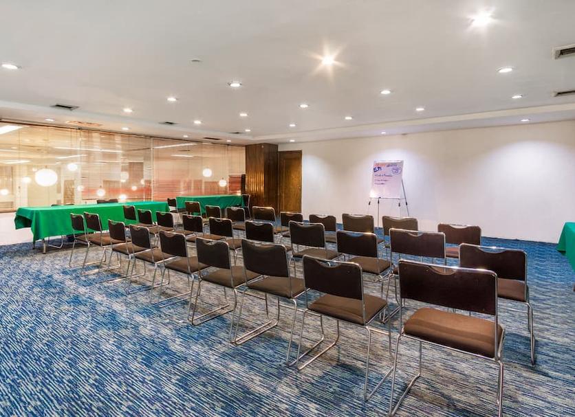 Ruang konferensi Foto