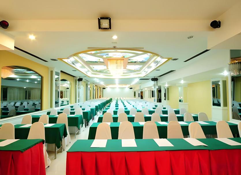Ruang konferensi Foto