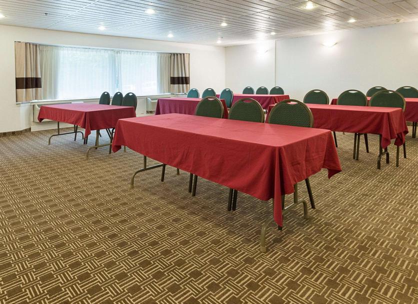 Ruang konferensi Foto