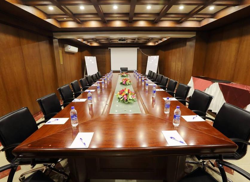 Ruang konferensi Foto