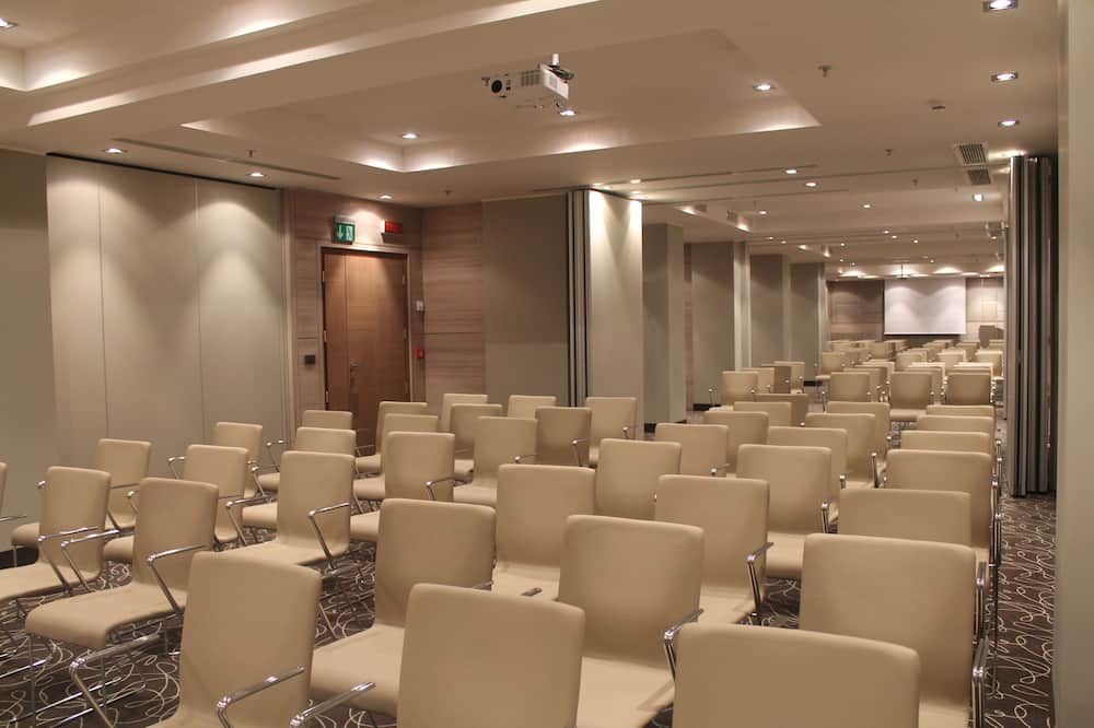 Ruang konferensi
