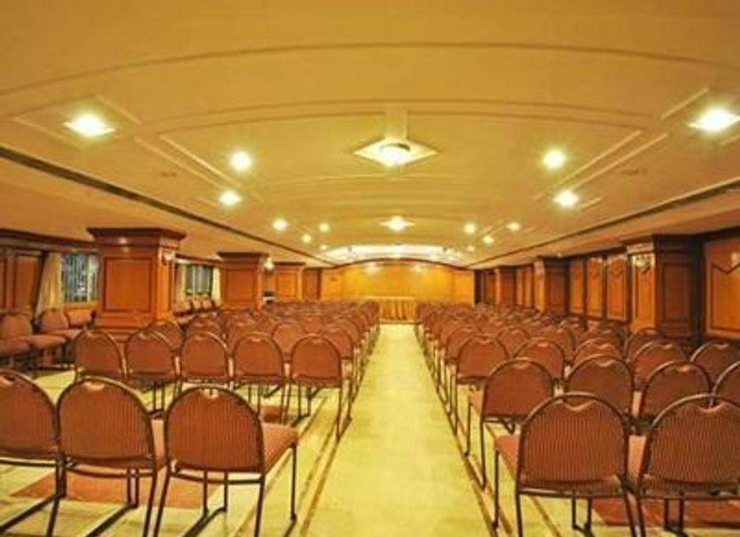 Ruang konferensi Foto