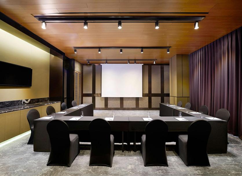 Ruang konferensi Foto