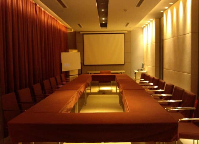 Ruang konferensi Foto