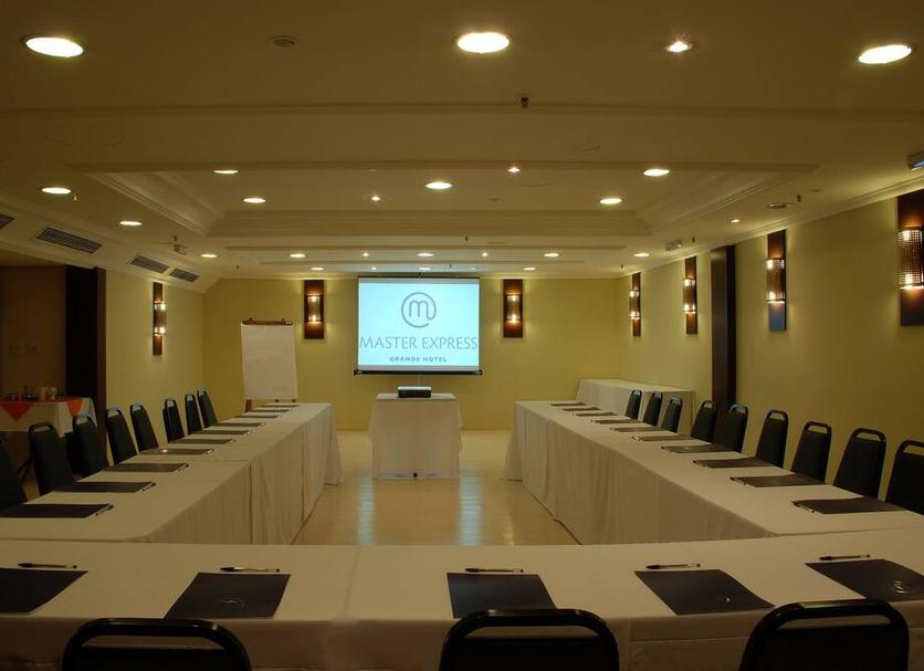 Ruang konferensi Foto