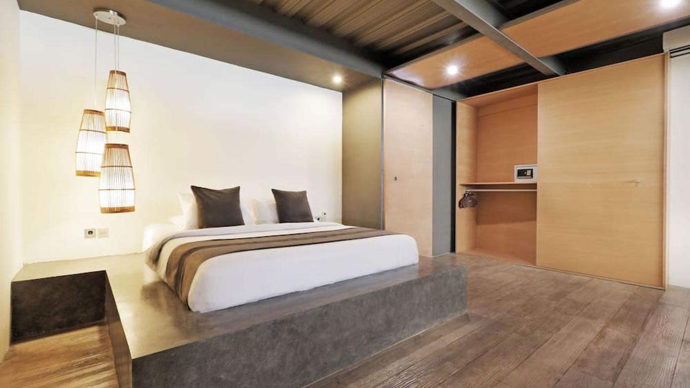 Clio Apartment