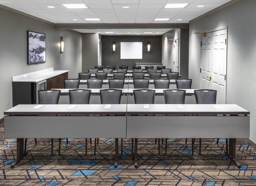Ruang konferensi Foto