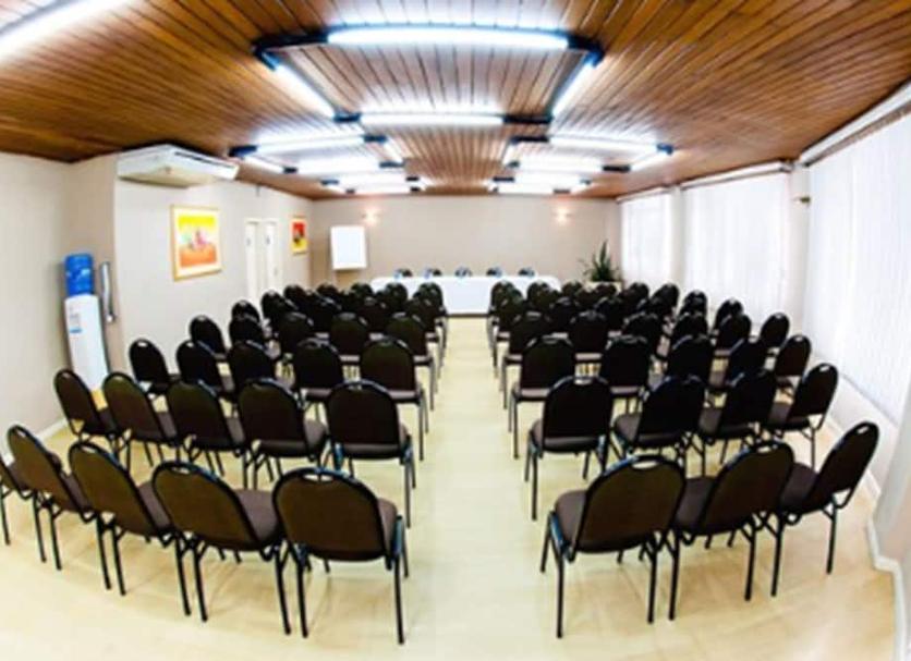 Ruang konferensi Foto