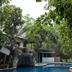 Pemandangan luar