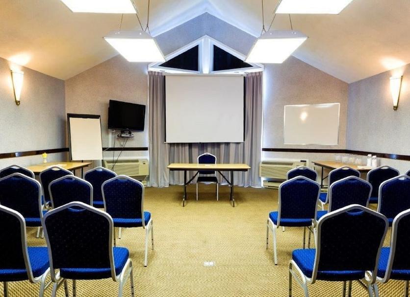 Ruang konferensi Foto