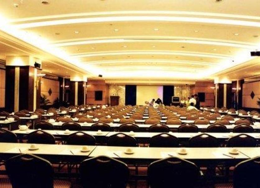 Ruang konferensi Foto