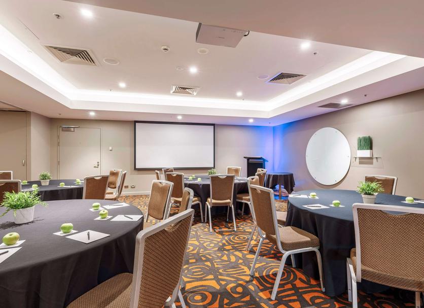 Ruang konferensi Foto