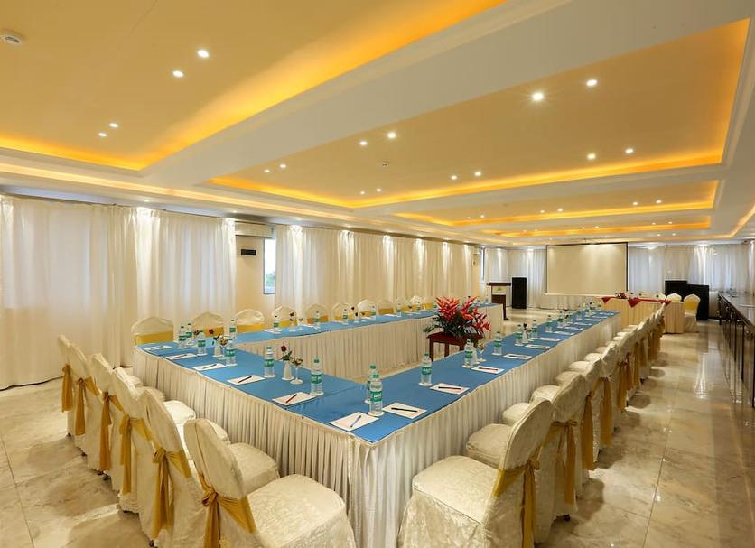 Ruang konferensi Foto