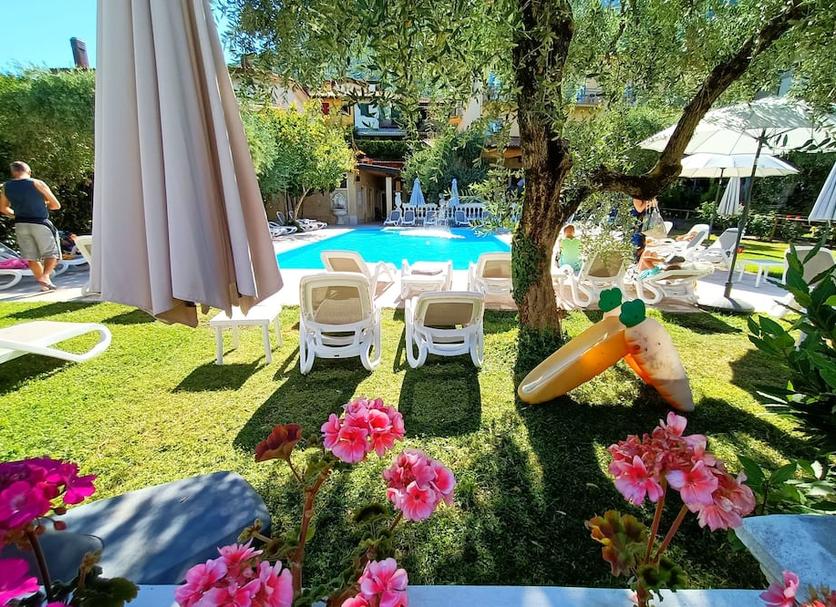 Kolam Foto