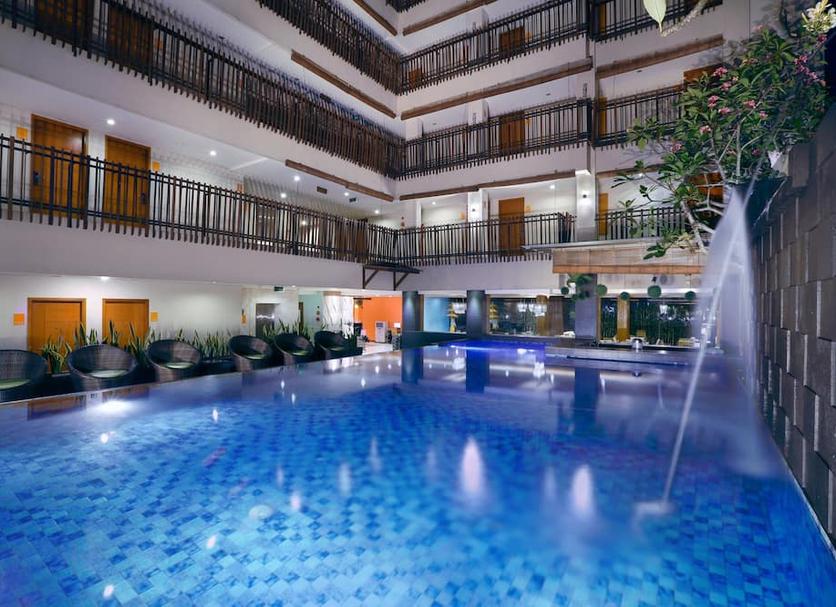 Kolam Foto