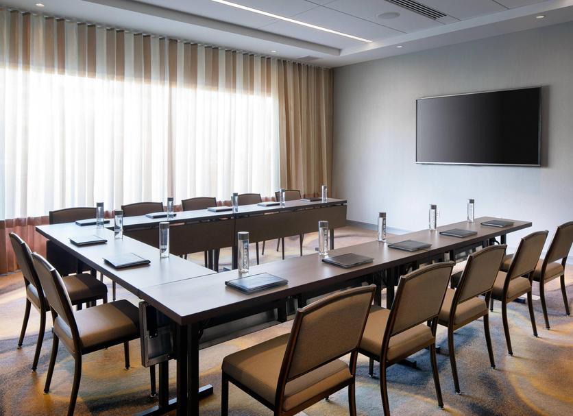 Ruang konferensi Foto