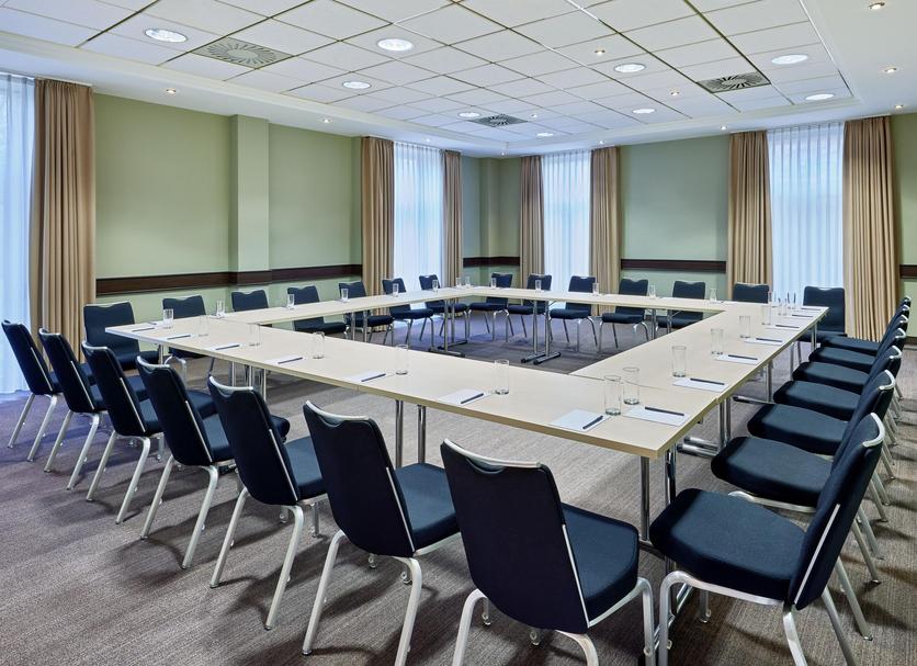 Ruang konferensi Foto