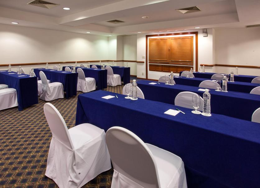 Ruang konferensi Foto