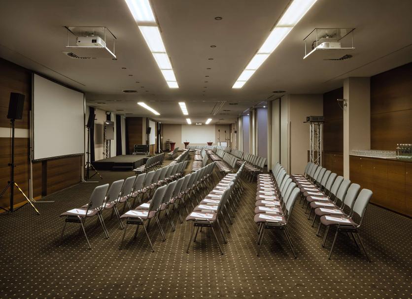 Ruang konferensi Foto