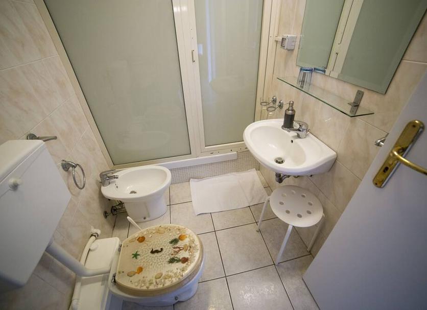 Kamar Mandi Foto