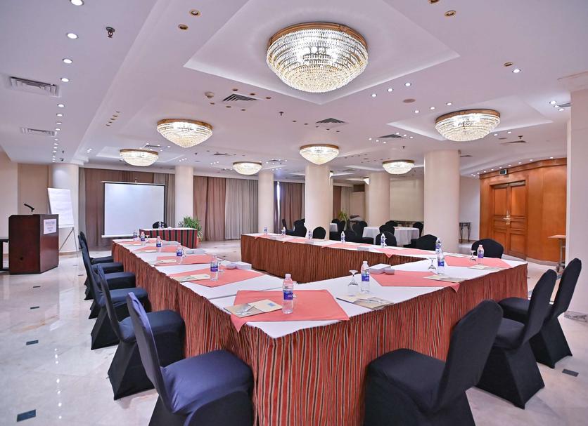 Ruang konferensi Foto