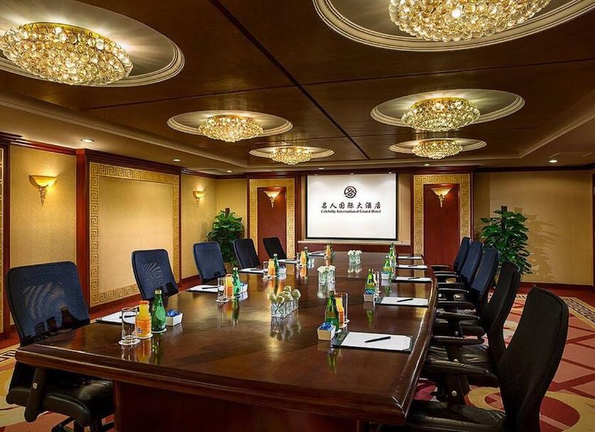 Ruang konferensi Foto