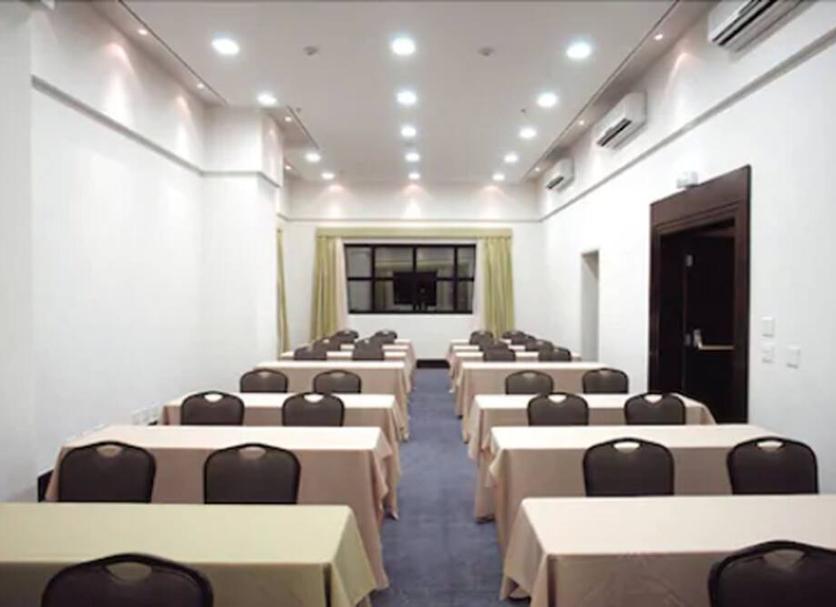 Ruang konferensi Foto
