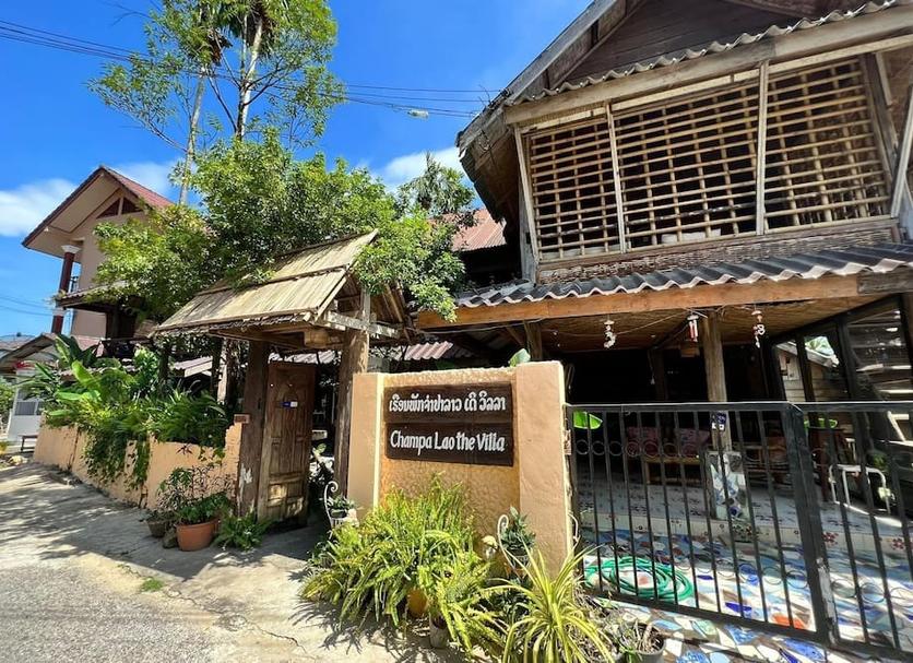 Pemandangan luar Foto