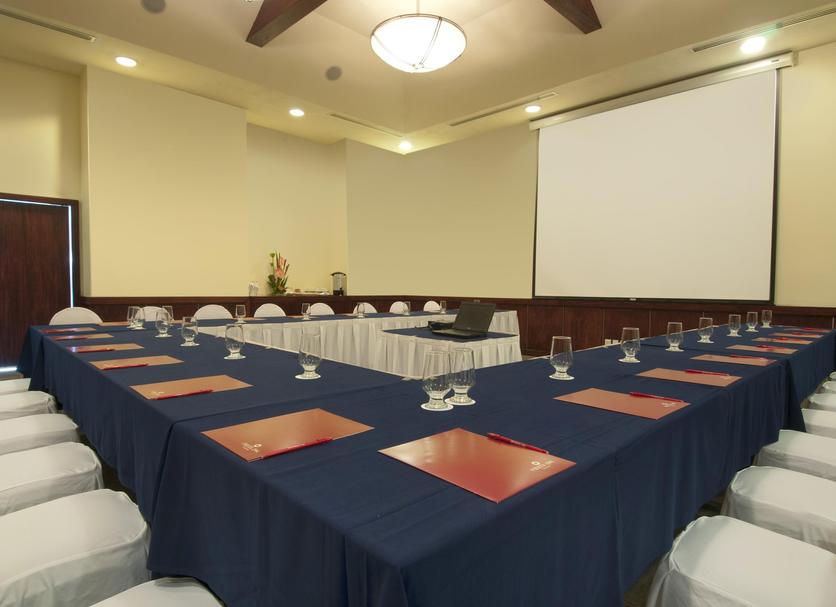 Ruang konferensi Foto