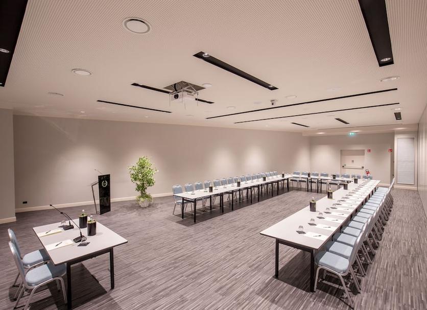 Ruang konferensi Foto