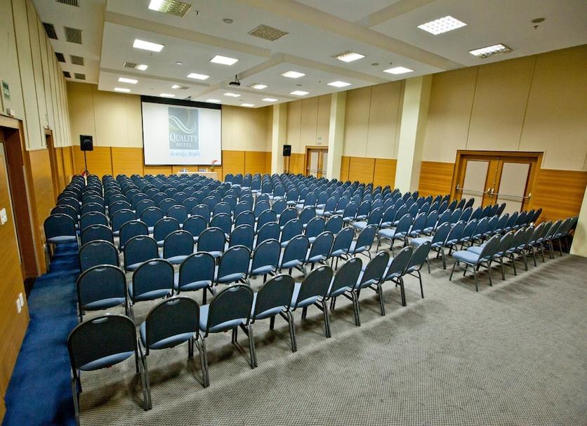 Ruang konferensi Foto
